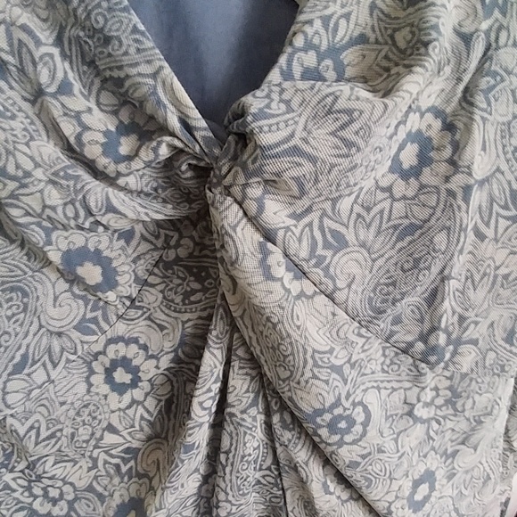 Liz Claiborne 3/4 sleeve print top - Picture 7 of 7